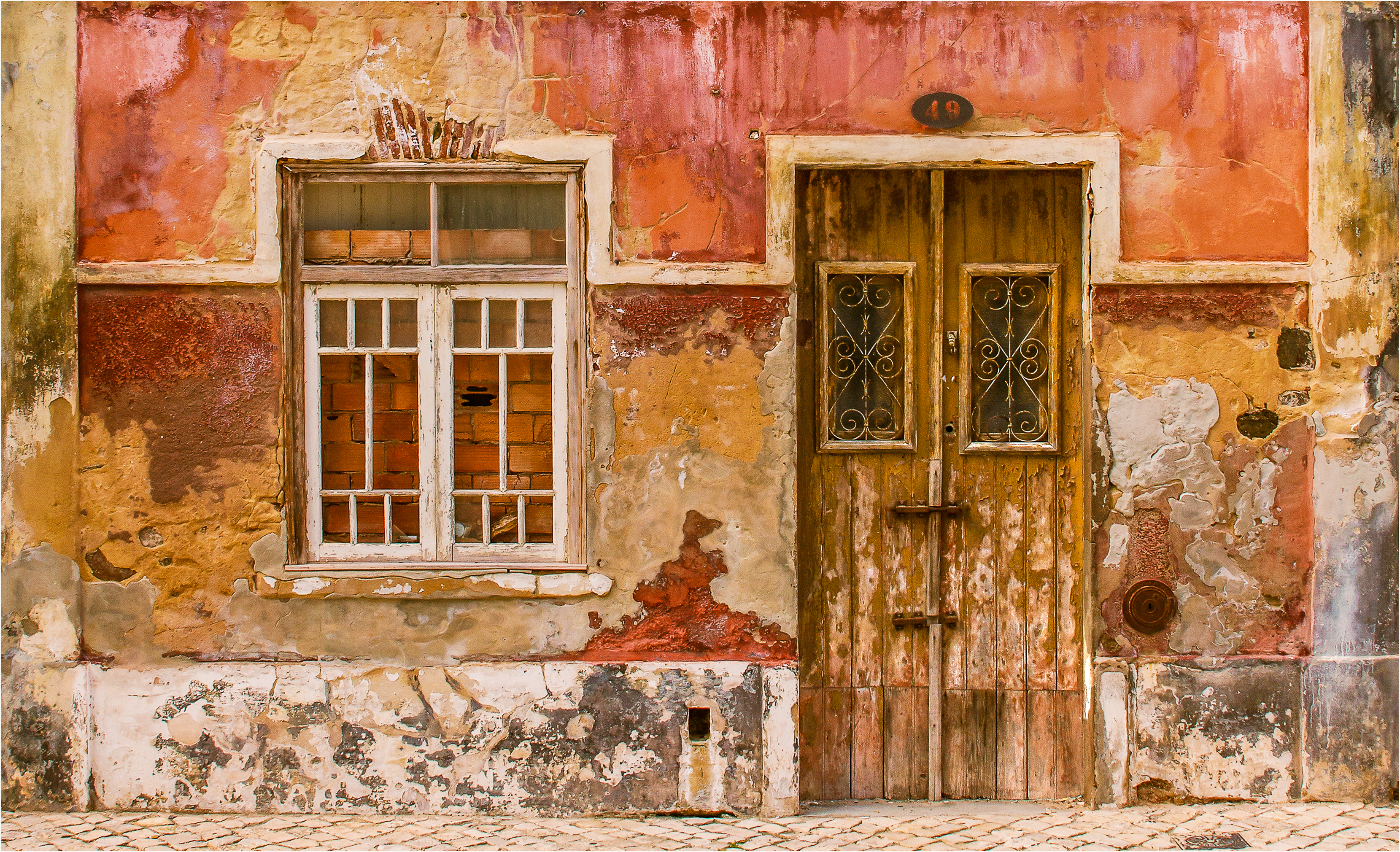 Photo of a derelict building