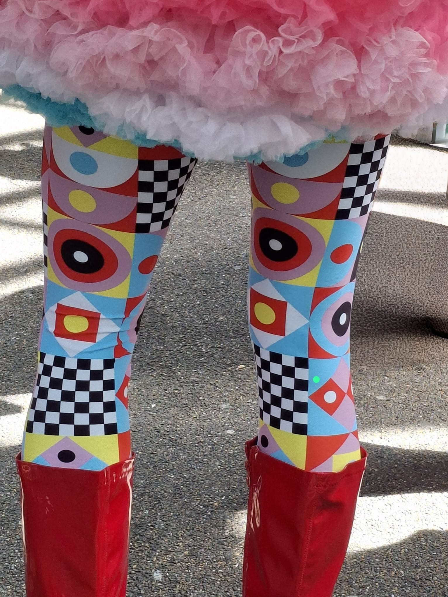 Colourful, graphic leggings